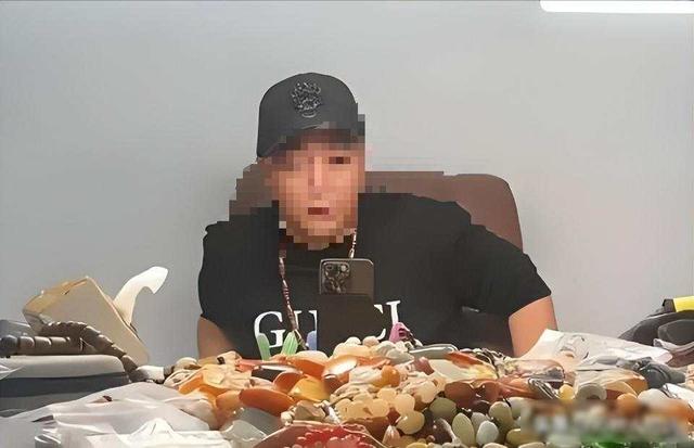 作茧自缚！售卖4万元玉石实际价值仅值3000多，网红柴怼怼被刑拘