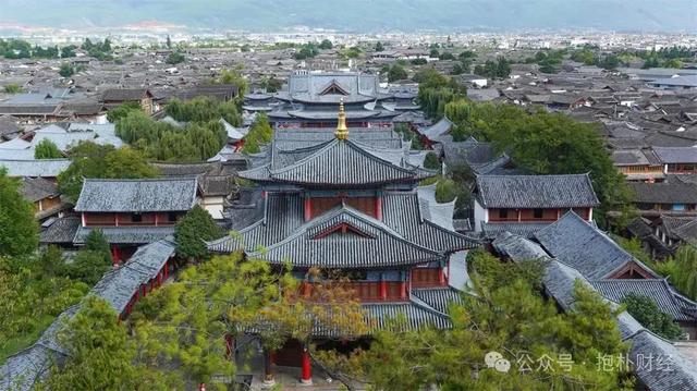 在丽江感受繁华，听当地人讲述焦虑和隐忧