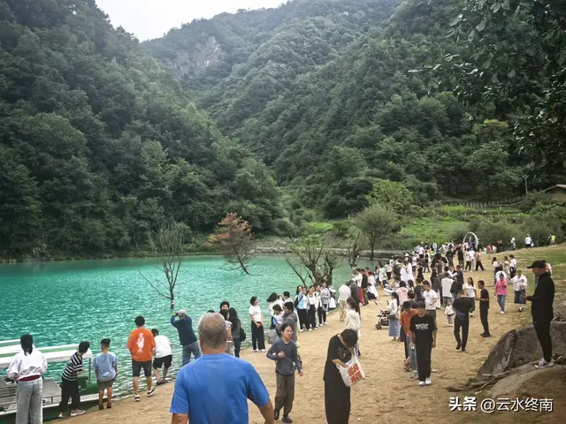 情人谷牛奶湖高山草甸：蜀道中“秦岭秘境”变成了一路的网红景点