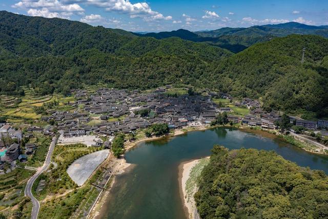 国庆假期去哪里玩？这7个城市，相对人少，不会被挤爆