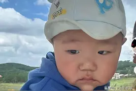 心碎！宝宝水桶溺亡后续，妈妈发监控称宝宝回来了，网友评论泪奔图片