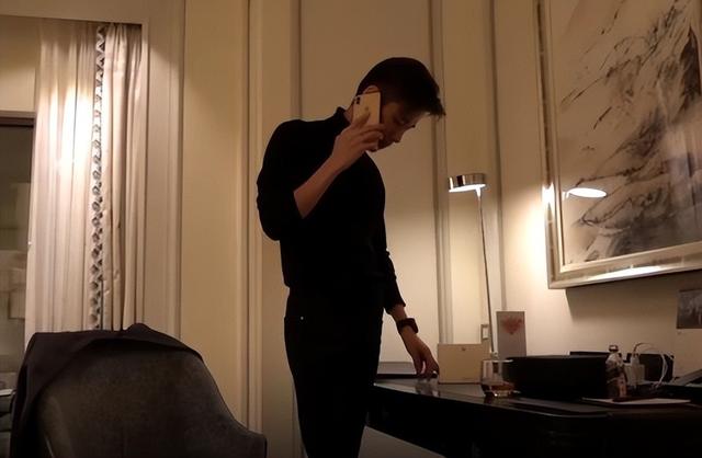 5年前	，靠倒卖口罩一年赚60亿元，住5万一夜酒店的他，如今咋样了