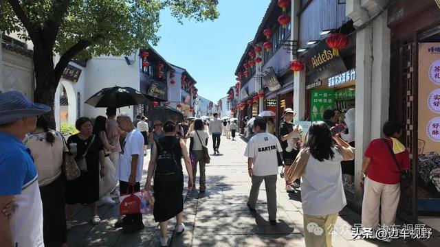 游历“姑苏第一名街”苏州山塘街