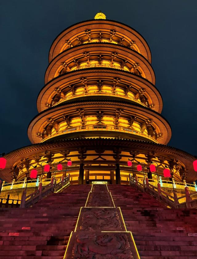 苏州没想到，杭州也没想到，如今的中国洛阳，已成为顶流热地