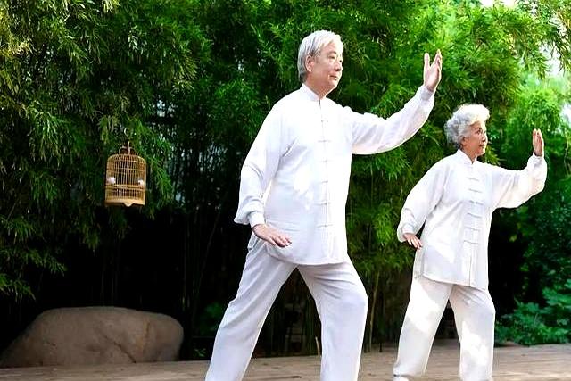 “经常运动”是错的？医生直言：过了60岁！尽量保持4个锻炼习惯