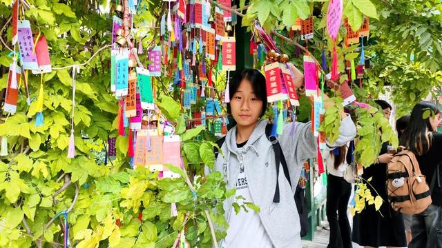 42岁中年妈妈带14岁青春期女儿穷游保定，孩子用这种方式报答妈妈
