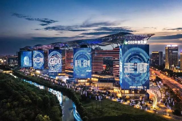 魔都脑洞建筑上新！这座楼直接长成一只蜗牛？它的用处你一定想不到！