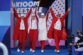 奥运游泳-中国队获得女子4x100米自由泳接力铜牌 并打破亚洲纪录图片