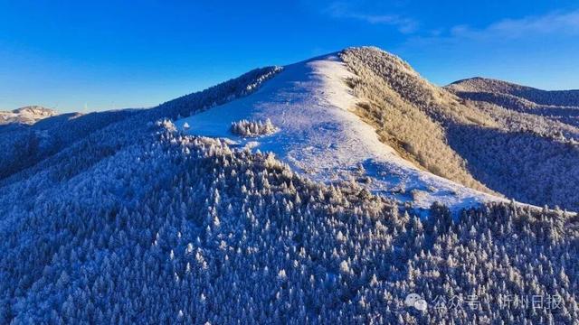 看，是金山梁！