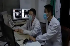 四川91岁老太摔伤就医，却意外检查出怀孕，尘封60年秘密终被揭开图片