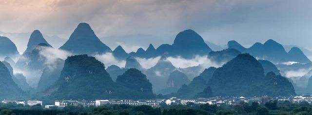 十首讽刺诗，句句戳破世间虚伪