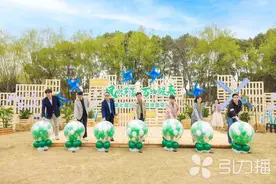 赏花露营逛市集 常熟沙家浜湿地蓝花节开幕图片