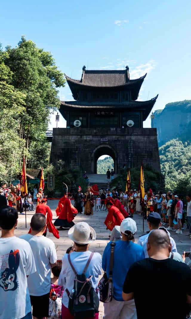 剑门关夏日壁纸上新！满屏生命力随手即拍~
