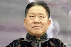 他是国家一级演员，因嘴歪演了一辈子坏人，女儿是我们熟悉的她图片