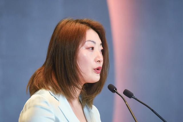 25年百富榜：1410亿女企业家取代娃哈哈宗馥莉，成新女首富！