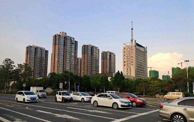 河南很低调的城市，面积比郑州大，人口比信阳多，GDP超过3200亿