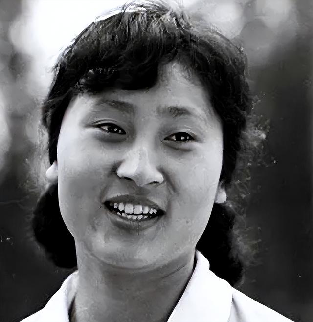 郎平做梦也没想到，曾获五连冠女排队长杨锡兰，如今在瑞士当保安
