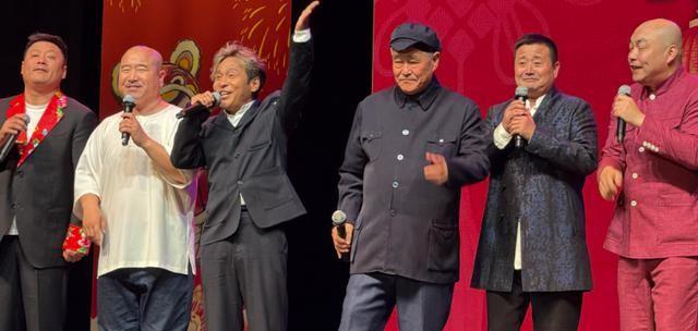 大衣哥跳楼身亡、赵本山灵堂	、宋佳知三当三，造谣的越来越离谱了