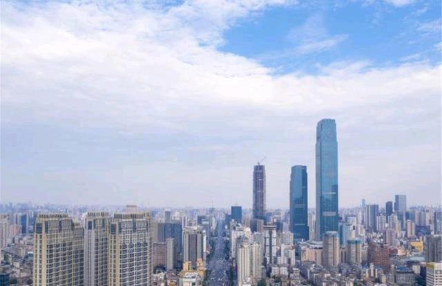 湖南唯一的“特大城市”，面积比衡阳、郴州还小，人口超过1000万
