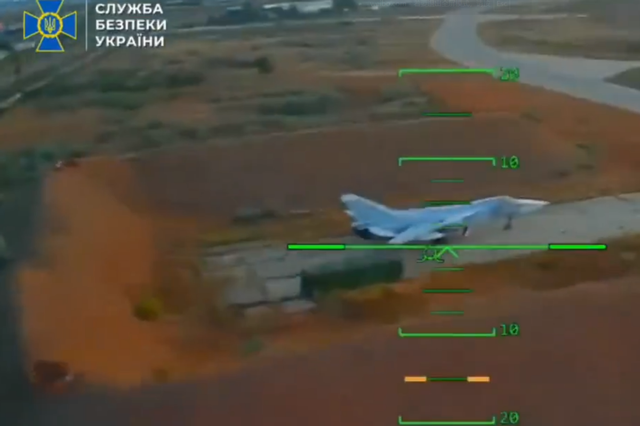 乌军年终盘点无人机战绩，炸了俄军5座机场	，毁了大批绝版战机