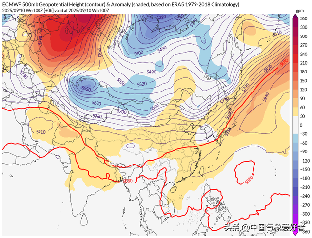 许昌暴雨积水到大腿车被浸泡