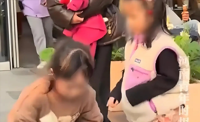 浙江女孩水杯被打翻后续：对方家长态度嚣张，正脸被扒，警方介入