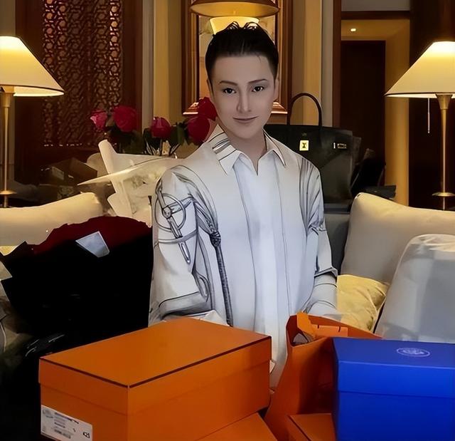 人民日报怒批！炫富、偷税749万、跑国外，现又来“割内地韭菜	”