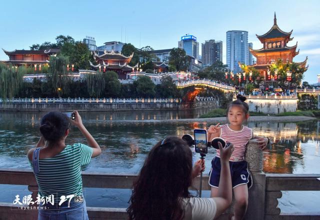 娄山关 | 甲秀楼的秀