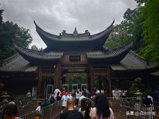 大足石刻能并列四大石窟吗？这一篇估计是最详介绍了，有些长慎入