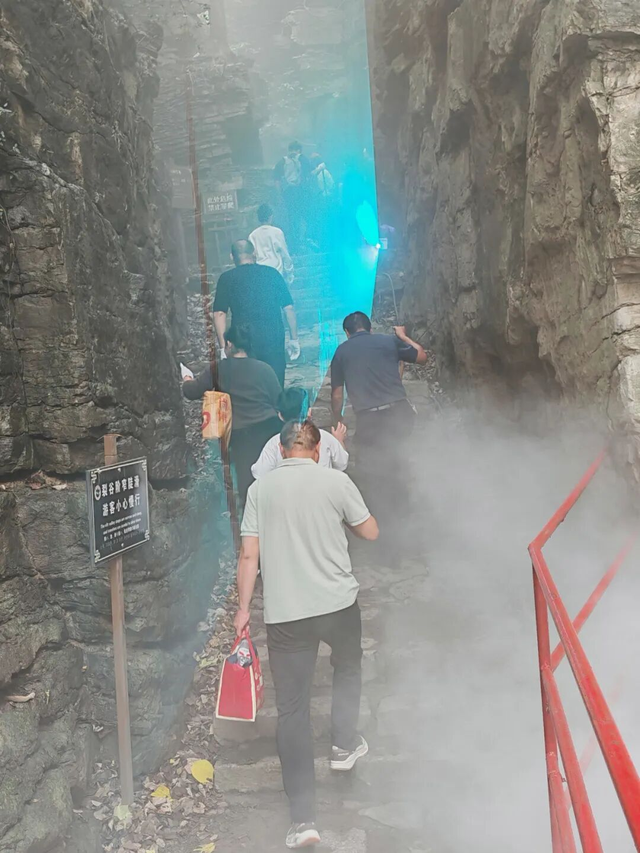 国庆中秋假期第七天，山亭旅游热度仍不减
