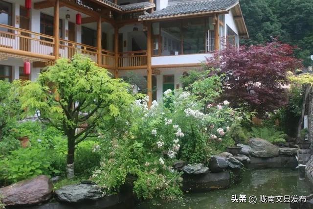 来白马山寨过个诗意国庆！这里的风不燥、云很柔、秋正好