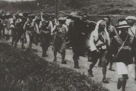 长征时期，红军南下为何是绝路？是时候告诉大家真相了！图片