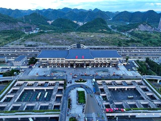 贵州省下一个“贵阳”	，不是毕节也不是黔南，而是这座低调的城市