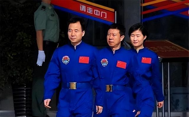 女航天员刘洋：结婚8年不生孩子，首次升空前为丈夫留下2条遗言