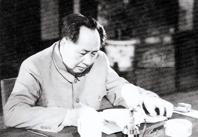 70多年前的大雪天	，毛主席为什么决定把河南省会由开封迁至郑州？