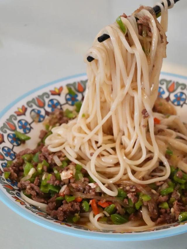 城南的“大门”，藏着乌鲁木齐人的青春