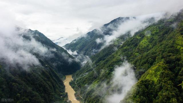 清明"黄金周"收官：出行半径超800公里，数据背后藏着什么信号