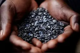 中国刚掐断稀土供应，美国人才绝望发现，另一软肋也在中国手中图片