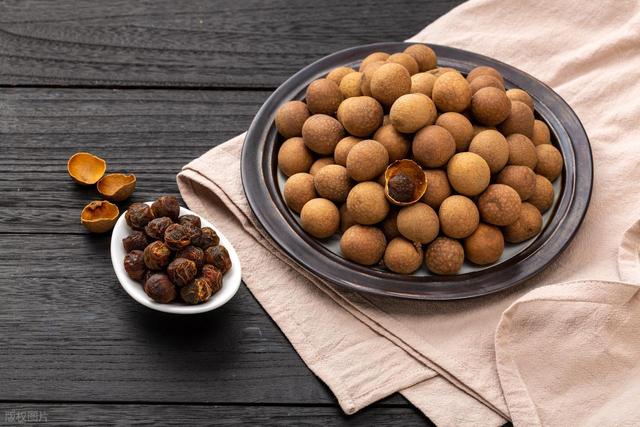 别只拿桂圆当零食！四大隐藏功效曝光，看完疯狂囤货