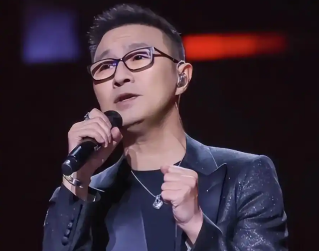 “牡丹花下死，做鬼也风流”！这一次	，谁也救不了喜新厌旧的汪峰