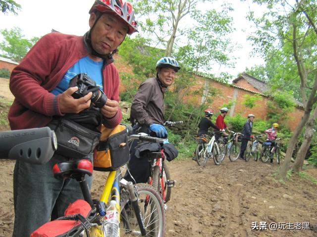 老虎队的故事46，第一面队旗