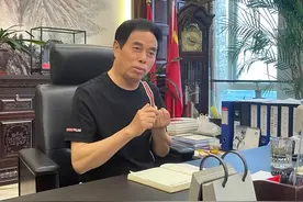 中国最有钱“村书记”，花1.2亿为村民建326栋别墅，他的钱从哪来图片