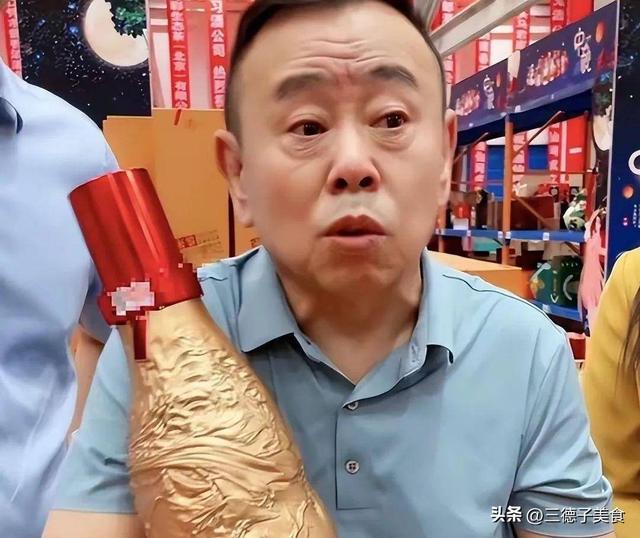 4个老婆	，全家移民，享受正师级待遇，潘长江身上哪个标签是真的