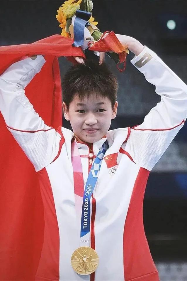 全红婵爸妈也没想到，别墅刚封顶，一家人就走上了大衣哥的老路