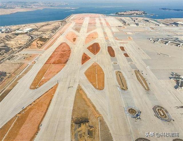 厦门翔安机场全景刷屏：闽南大厝撞国际范，2026年底必去打卡