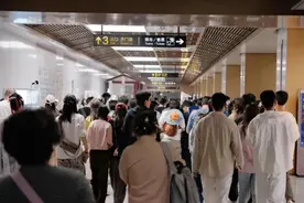 清明假期地铁客流：3天793.93万人次！图片