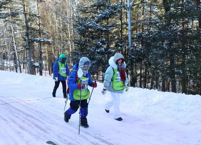 “冰超”·全国冬季徒步大会暨伊春冰雪森林穿越活动(五营站)启幕