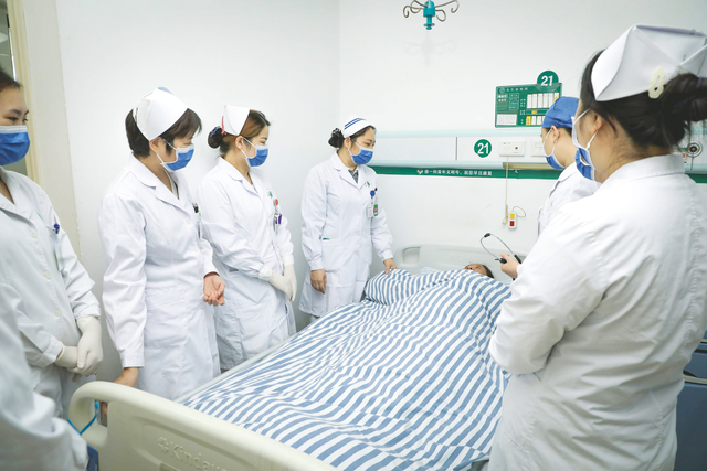 阚清子被曝生畸形儿不到24小时，恶心事发生，揭开内娱不堪的一面