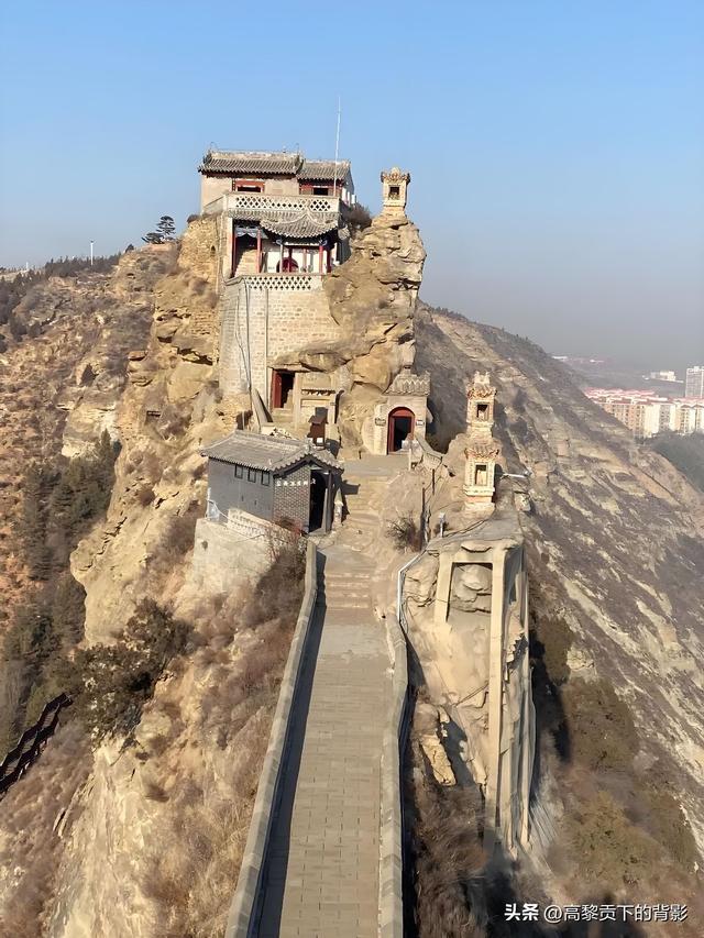 神木二郎山游记：驼峰峭壁寻古庙，一笔架起天地间