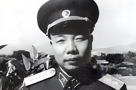 红军20岁以下的师级干部，他们都是什么军衔？最低的竟然是他图片
